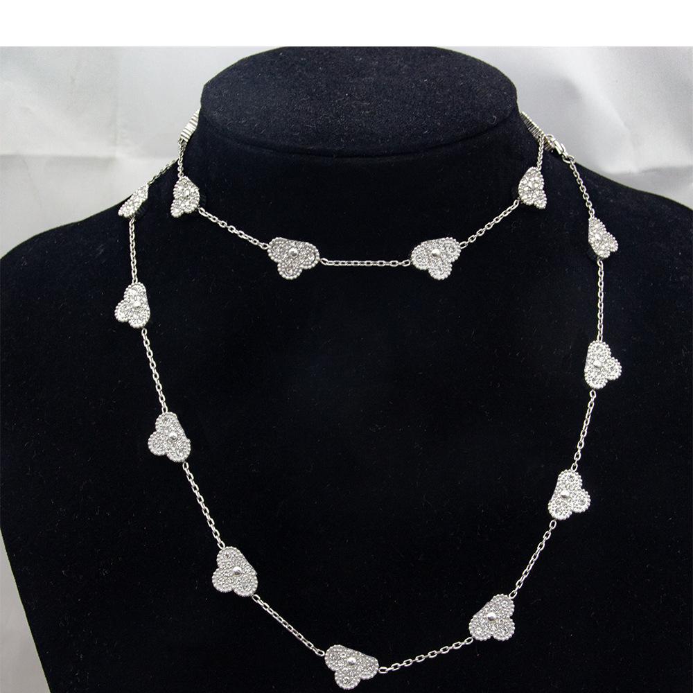 Four-leaf Clover Necklace Sweater Chain Titanium Steel Non-fading Accessible Luxuryfashion Necklace 19 flowers