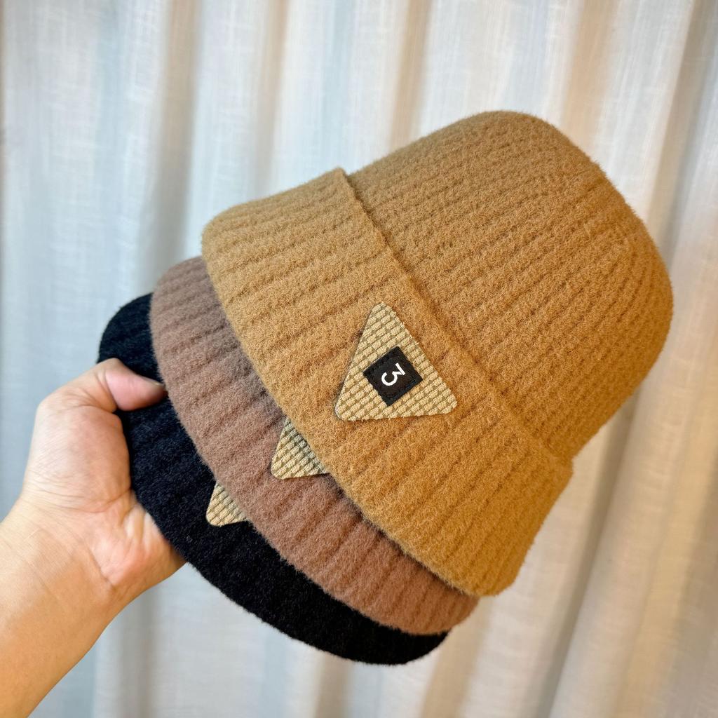 Fashionable Inverted Triangle Letter Small Label Fisherman Hat Women's Autumn and Winter New Travel Breathable Versatile Face Showing Small Basin Hat