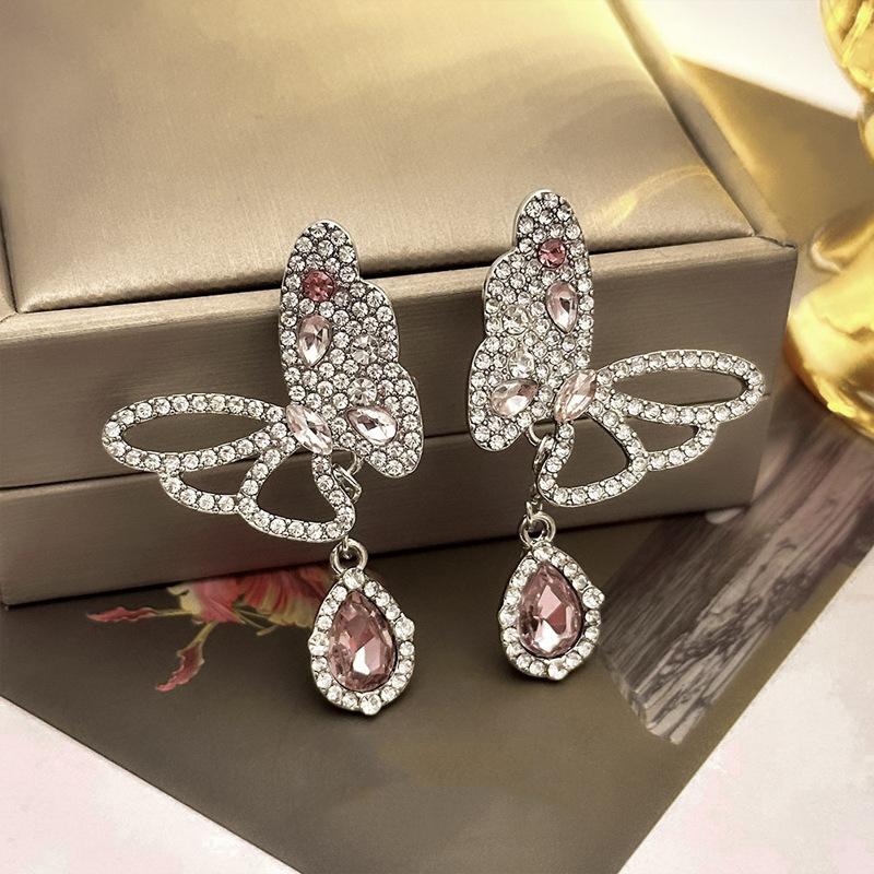 

Серьги-пусеты «Серебряная игла» с бриллиантово-розовыми полыми бабочками, французские изысканные милые романтические серьги, супер блестящие универсальные серьги