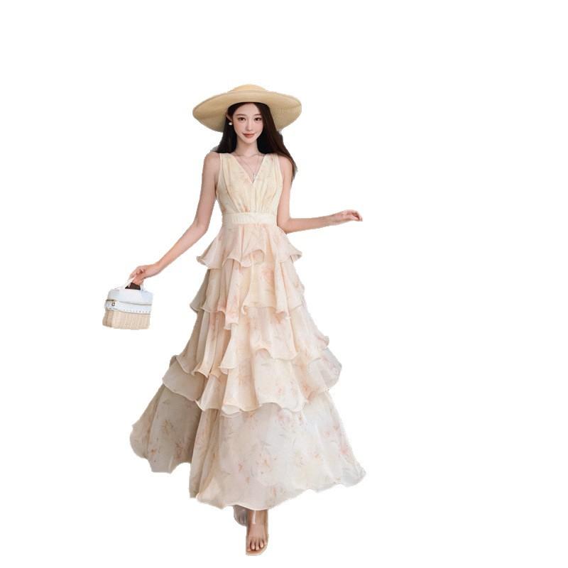 Holiday Style Waist Cake Skirt V-neck Suspender Dress Women's Spring and Summer Are Especially Beautiful Waist Skirt