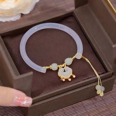 New Chinese Retro Versatile Safe Lock Hand Female High-end Temperament Versatile Jade Rabbit Fu Imitation Jade Bracelet Bracelet