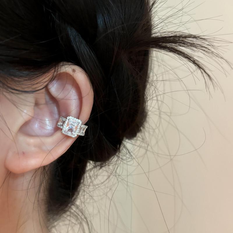 Bling Zirconia Square No-Piercing Ear Clip - Painless, Colorfast, Light Luxury Earring