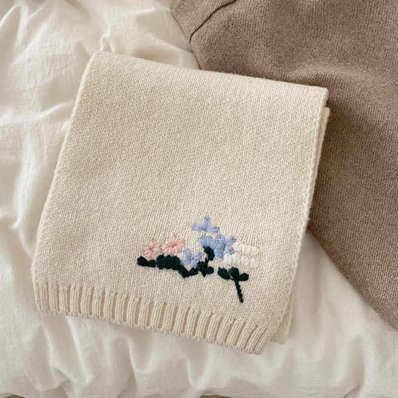New Autumn and Winter Knitted Scarf with Embroidered Small Flowers Warm Neck Protection Scarf Autumn and Winter Atmosphere Warm Korean Style Scarf