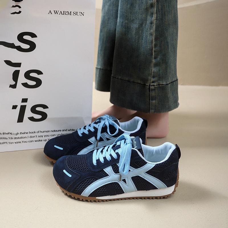 Internet celebrity moral training shoes women's 2025 new summer and autumn thick-soled mesh breathable sports little white shoes casual Forrest Gump s