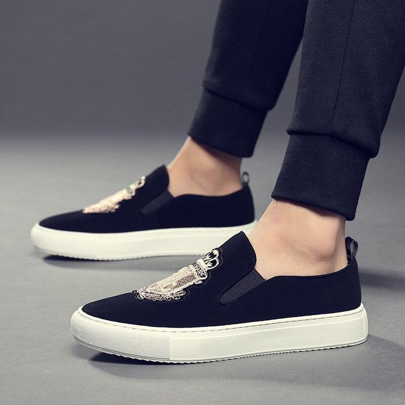 Spring Autumn New Men Leather Casual Shoes Man Fashion Slip -On Luxury Embroidery Suede Leather Shoes Trend Loafers  Summer