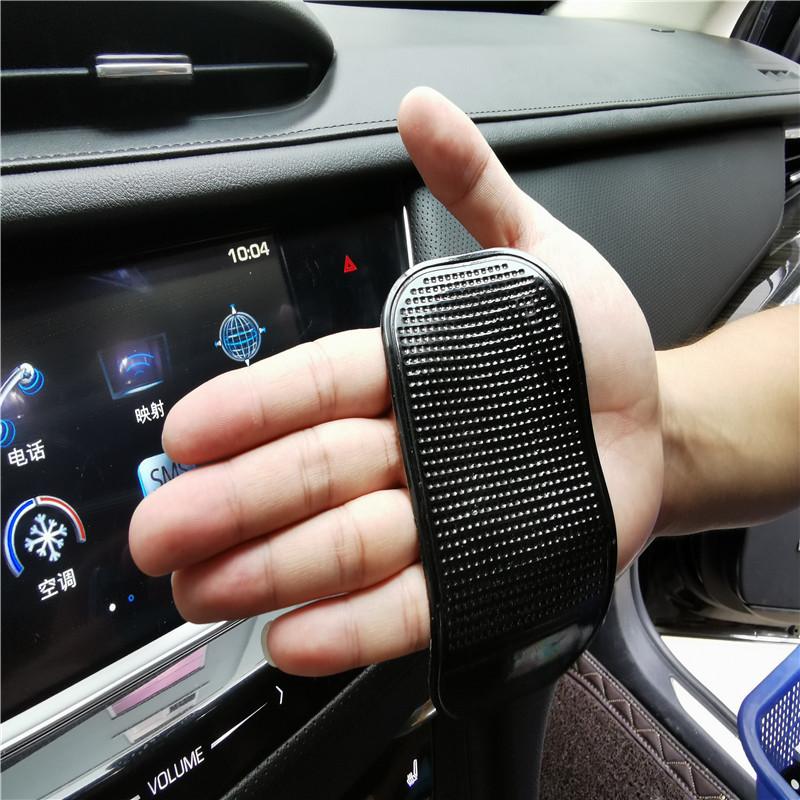 1 szt. Czarna mata antypoślizgowa na telefon komórkowy na konsolę środkową samochodu, pojemnik na perfumy, silikonowe akcesoria dekoracyjne do samochodu