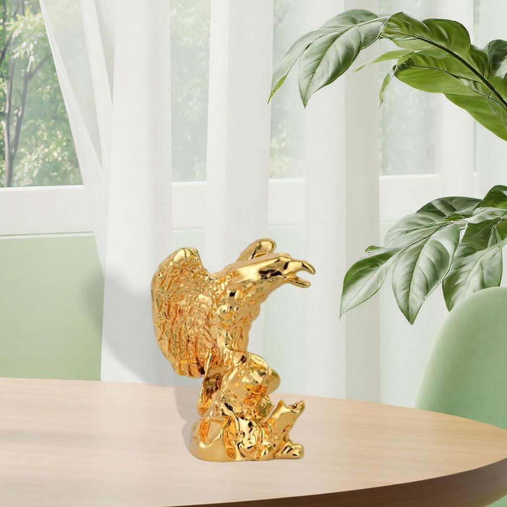 Eagle Statue Resin Figurine Creative Home Decorative Object for Luxury Living Room Decoration