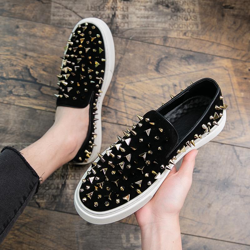Fashion Brand Design Men Rivet Board Shoes Luxury Round Toe Low Top Spikes Loafer Male Casual Comfortable Sneakers Zapatillas De Hombre