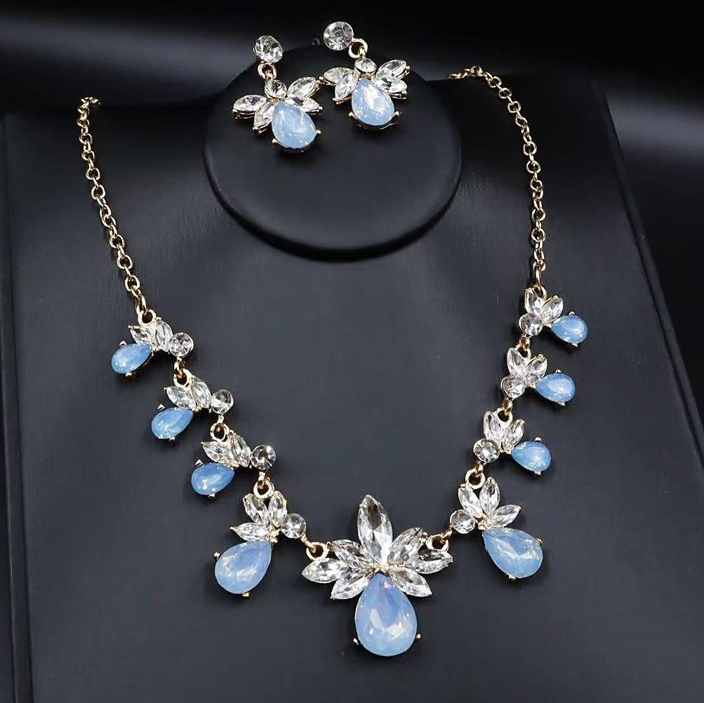 Emerald Green Geometric Necklace & Earring Set with Temperament Ear Hooks and Trendy Clavicle Chain.