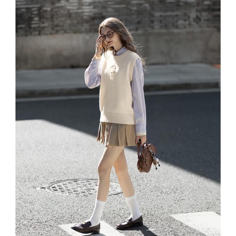 TonLion Damski Dzianinowy Sweterek Bez Rękawów Z Okrągłym Dekoltem i Haftem ze Snoopy