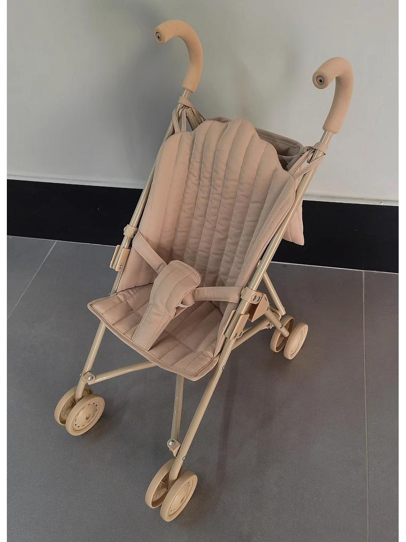 

Детская коляска для сюжетно-ролевых игр в скандинавском стиле с цветочным принтом из Дании