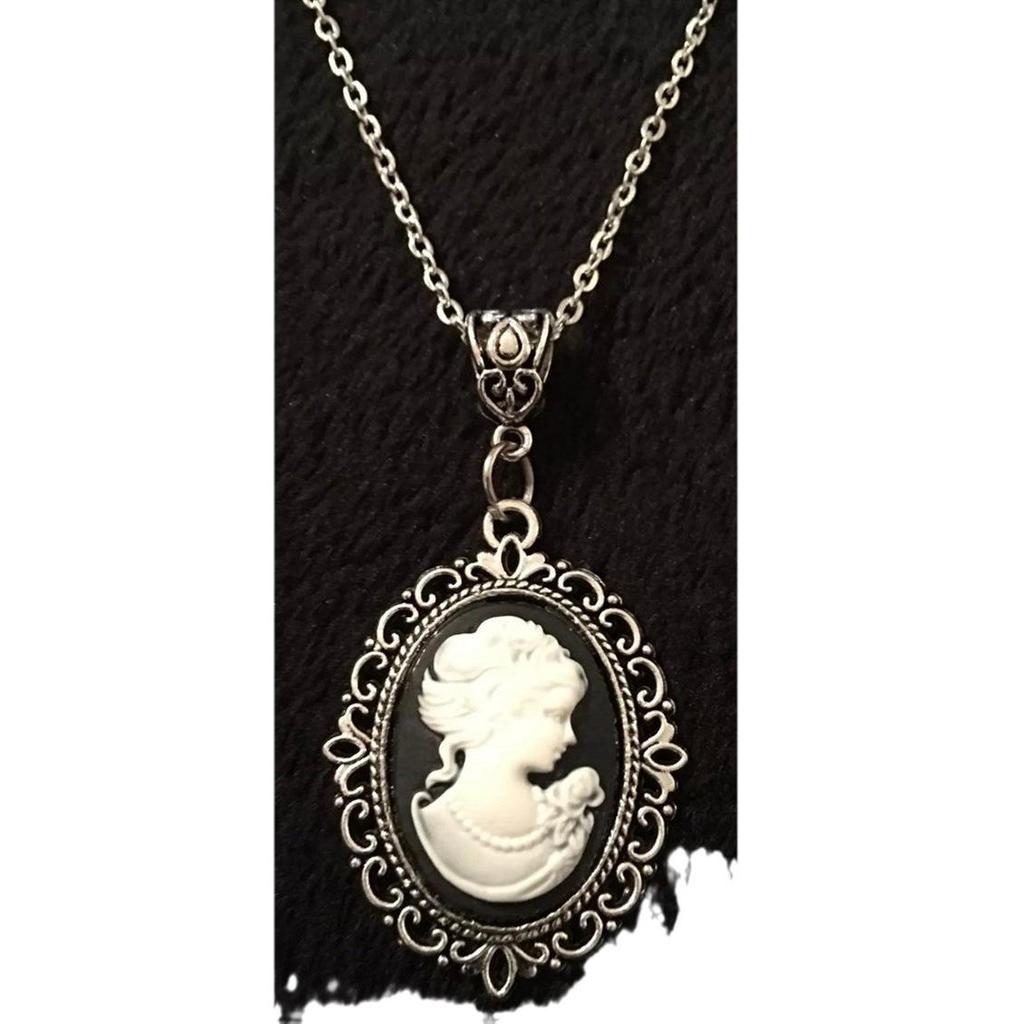 Vintage Cameo přívěsek náhrdelník pro ženy s černým 18palcovým řetízkem