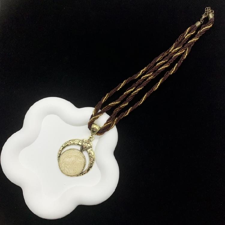 Nature Inspire Bohemian Styles Necklace with Distinctive Bead Designs Suitable for Music Festivals and Casual Event