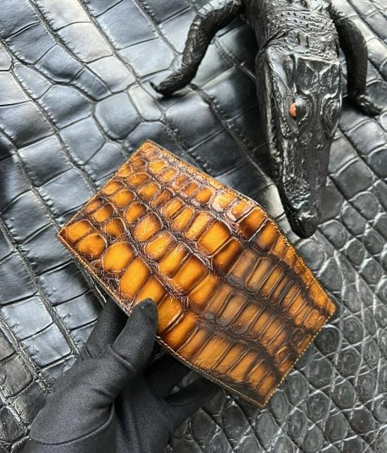 Men's Horizontal Crocodile Leather Wallet - Siamese Belly Pattern