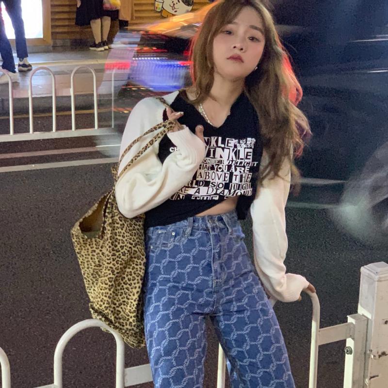 Black V-neck Letter Printed Short-sleeved T-shirt for Women Design Summer Short Navel Top for Women