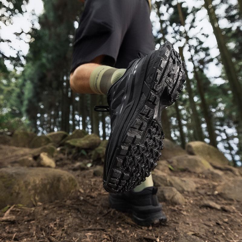 Li Ning CF Su Xing Chuan SE Shock Absorption Rebound Wear-Resistant Waterproof Low-Top Outdoor Hiking Shoes Unisex Hiking Shoes Black AHTV015-1