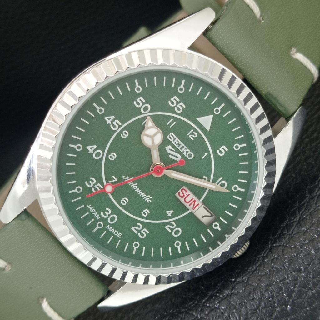 

JAPAN VINTAGE REFURBISHED SEIKO 5 AUTOMATIC 6309A MENS GREEN WATCH a442971-1