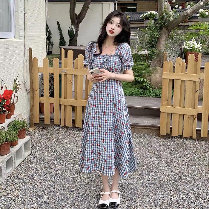 2024 French Retro Sweet Tea Break Summer Dress - Slim Waist, Square Neck