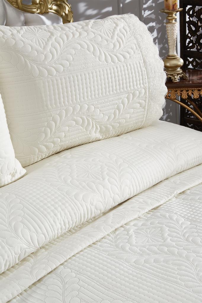 Limena gesteppte Tagesdecke, 3-tlg., Tagesdecke 240 x 260, Kissenbezug 50 x 70, Doppelbett, geschnürt, Creme