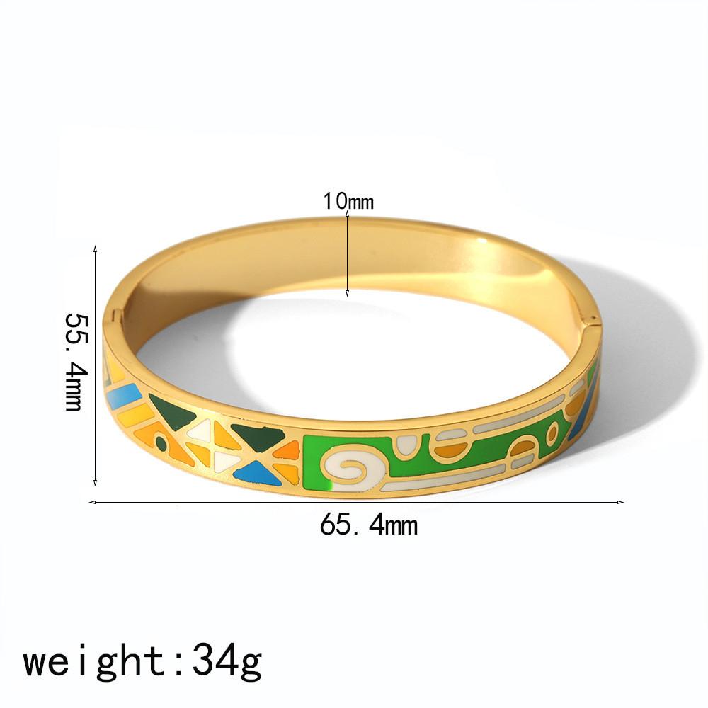 Modern Stainless Steel Cuff Bracelet With Engraved Pattern For Elegant Summer Style