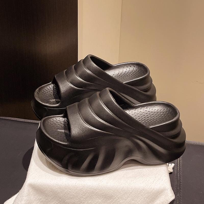 

Женские шлепанцы на толстой подошве, с увеличенной высотой, нескользящие, удобные в носке и не вызывающие усталость - EVA Пляжные Домашние Уличные Сандалии 40/41 чёрный