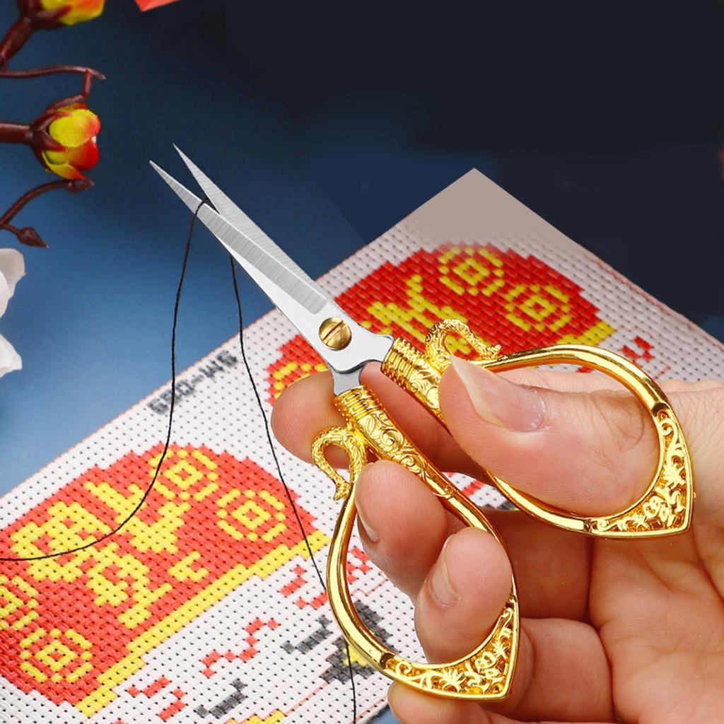 Látkové nůžky Šicí nůžky Vyšívací nůžky Malé krejčovské nůžky pro ruční práce Stříhání látek Oblečení