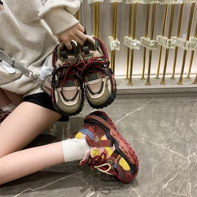 Klumpiga Sneakers Damdesigners Löparskor Mode Casual Sufiber Läder Tyg Andningsbara Höjdökande Platåskor