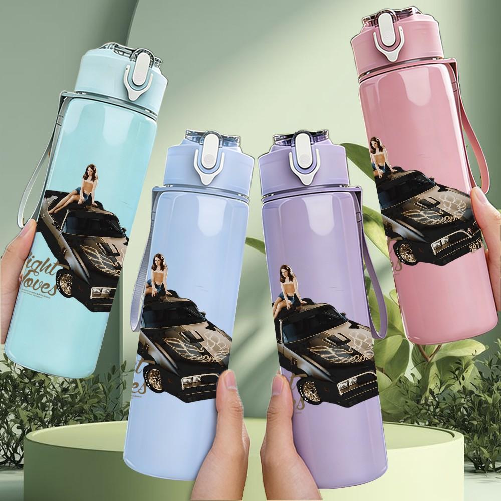 1PC Retro car driving landscape print 750ml colorful plastic sports water bottle leakproof pop up lid with straw for outdoor work home use