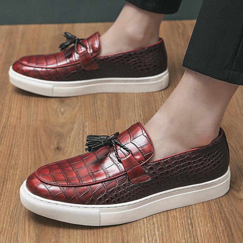 

Модные новые лоферы на толстой подошве, мужские, из кожи с узором аллигатора, с кисточками, повседневная обувь, мужские, для улицы, кроссовки для ходьбы, обувь 38