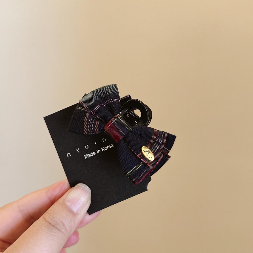 [Tè alla Pesca] Fermaglio per Capelli a Forma di Squalo con Fiocco a Quadretti Classico per Donna - Accessorio Autunno/Inverno