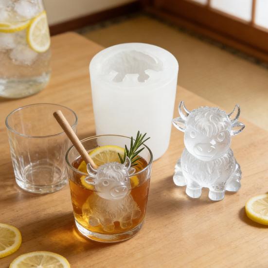 Silicone Ice Cube Tray Highland Cube Mold Flexible Cow Ice Reusable Animal Shaped Ice Maker
