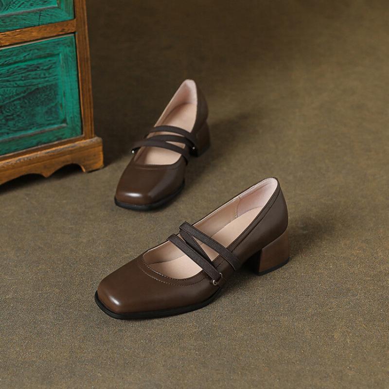 New casual women's small leather shoes with one foot, square head and foot shoes, women's black medium heel, women's shoes with square heel in all