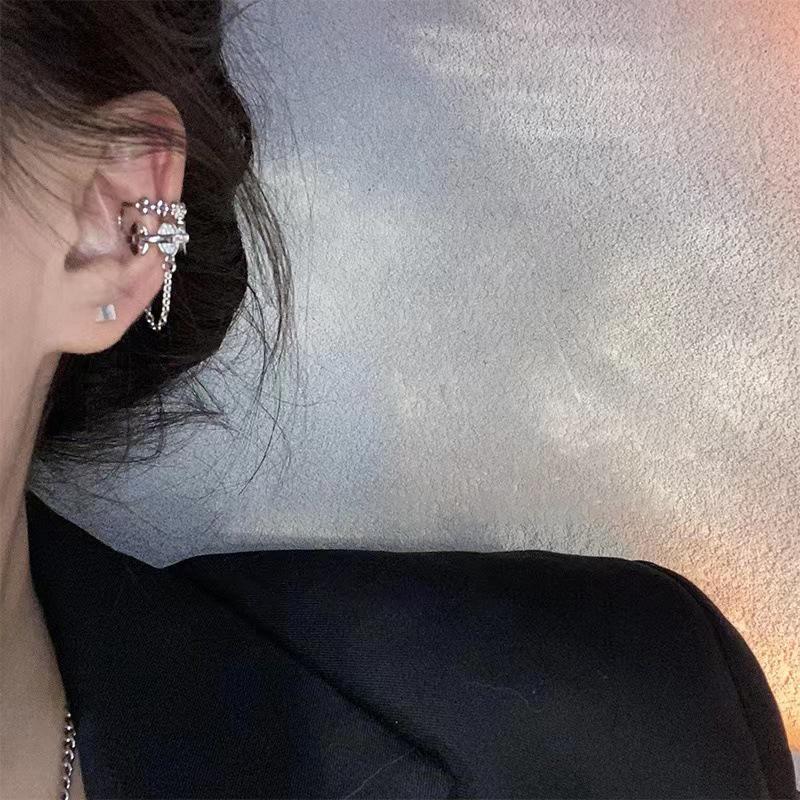 

1Pair Ribbon Bow Ear Clip Ballet Style Non-Piercing Earrings Personality Sweet Cool Metal Chain Earrings Women Jewelry