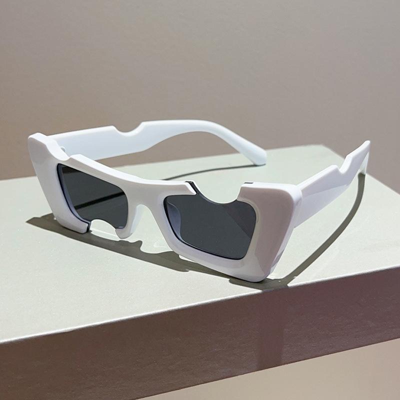 

Vintage Fashion Big Frame Gap Sunglasses Women For Men Luxury Brand Designer Punk Sun Glasses Trend Irregular Cat Eye Shade