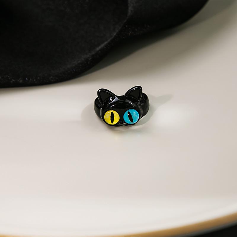 Cartoon Oil-Dripping Cat'S Eye Stone Stud Earrings, Exquisite And Small Temperament Earrings, Mini Cute One-Eyed Cat Earrings.