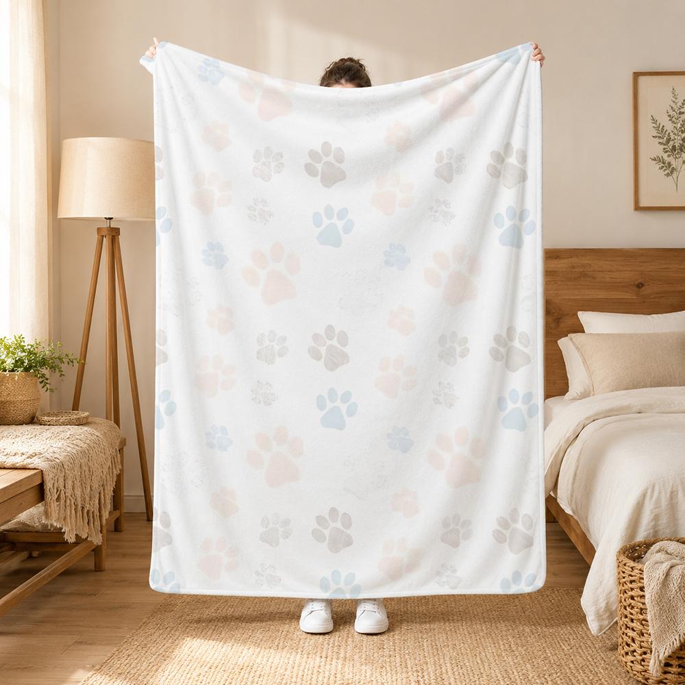 Dog Paw Prints Dog Pattern Throw 240g Flannel Blanket, Suitable for Sofas, Beds, Offices, Exquisite Gift Blankets