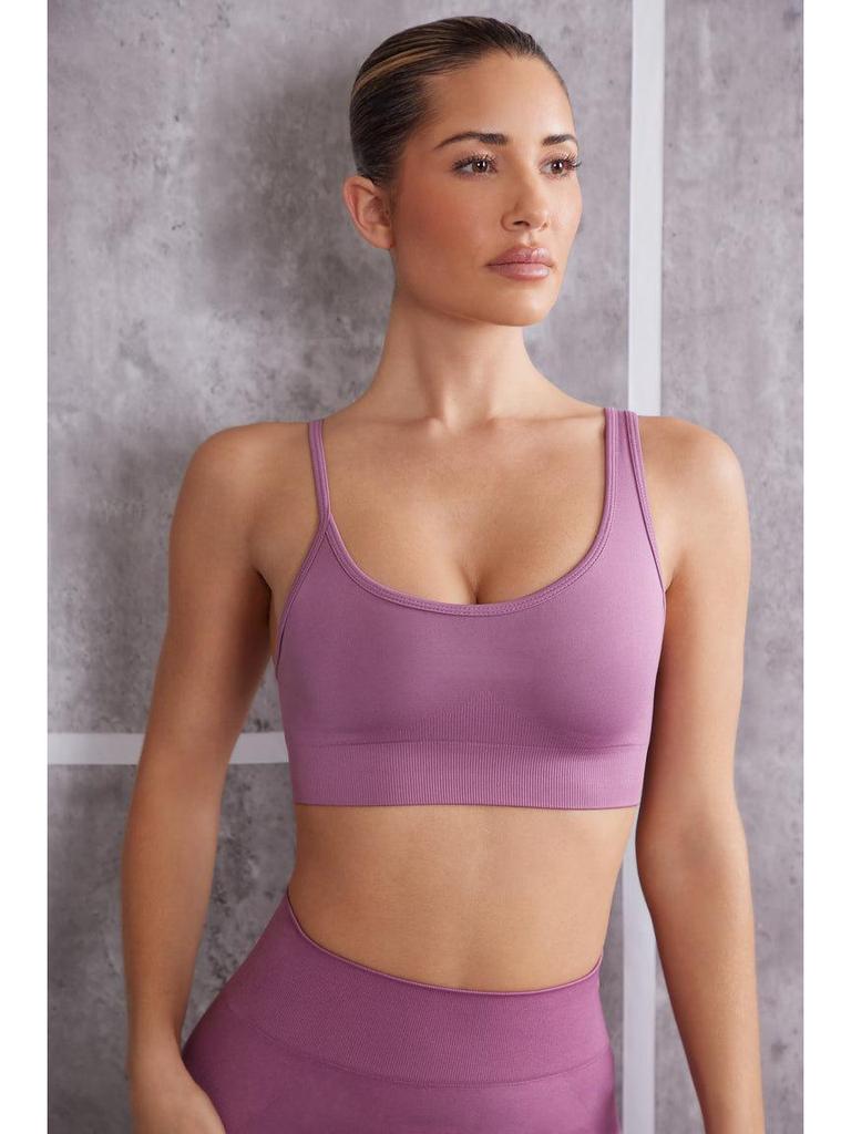 New Seamless Women's Yoga Set: Sports Bra, Fingerless Gloves, and Hip-Lifting Shorts for Fitness