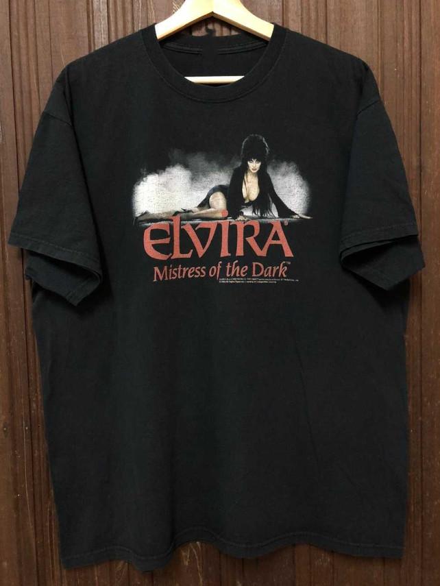 

90s Elvira Mistress of The Dark Horror-Movie Classic style T shirt Unisex T-Shirt XL