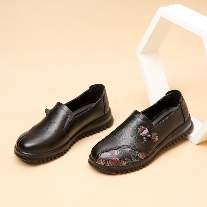2023 Genuine Leather Soft Sole Women's Flat Shoes – Comfort & Non-Slip for Middle-aged & Elderly