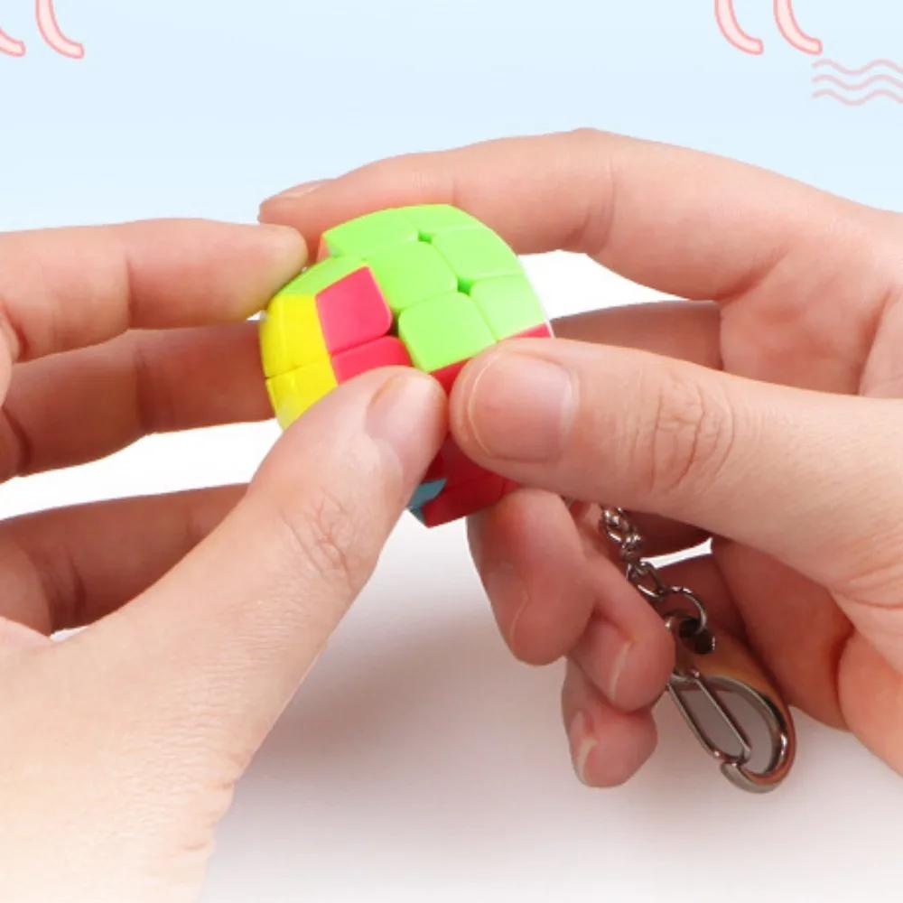 Mini Magic Cube Decompression Puzzle Keychain Professional Cubing Speeding Educational Toys Cubes Pendant for Adults/ Children