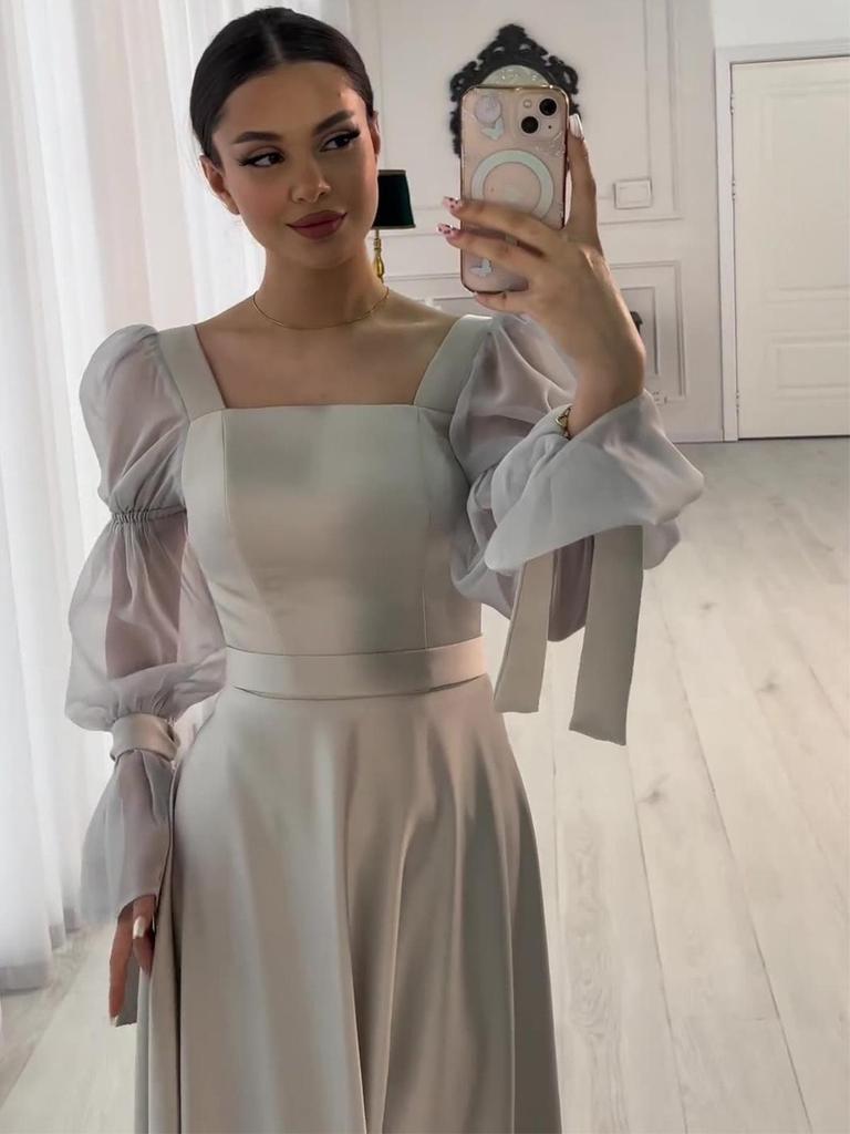 Damenkleid im französischen Stil mit quadratischem Ausschnitt und Glockenärmeln, lange Ausführung, Herbst-/Winterkollektion