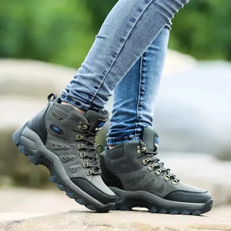 Fashion Men's Climbing Hiking Shoes High-top Sneakers Outdoor Non Slip Desert Boots for Men Winter Plush Warm Cotton Boots Couple Botas