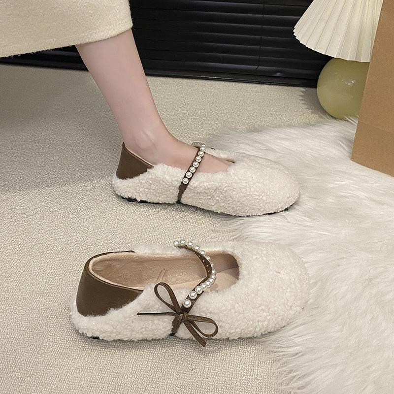 Mao Mao Shoes Women's Winter New Wear Flat-bottomed Pearl Decoration 2025 Korean Version Doudou Shoes One-pedal Fairy Ladyshoes