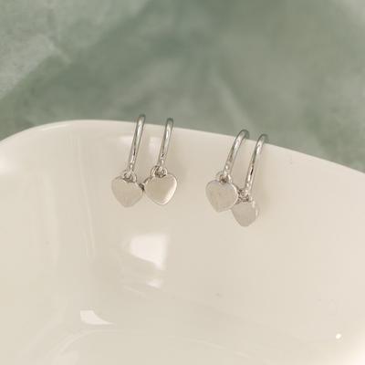 Love Ear Buckle Women's Japan and Korea Simple Niche Heart-shaped Small Earrings Temperament Commuter Earrings