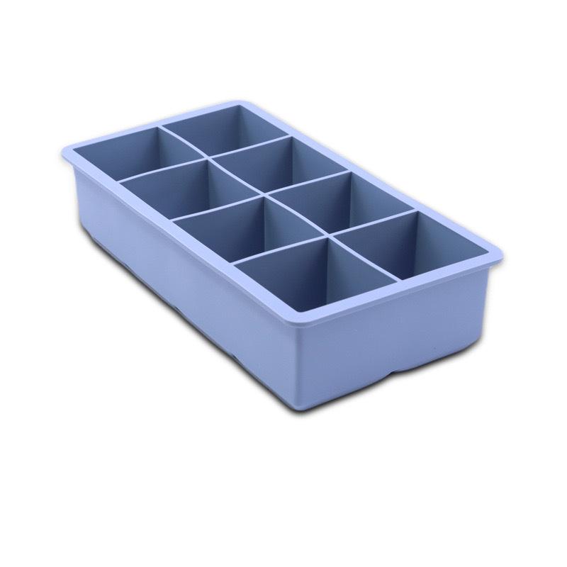 Silicone Ice Cube Tray with Lid - 8-Cube Whiskey Maker, Food-Grade for Home & Commercial Use