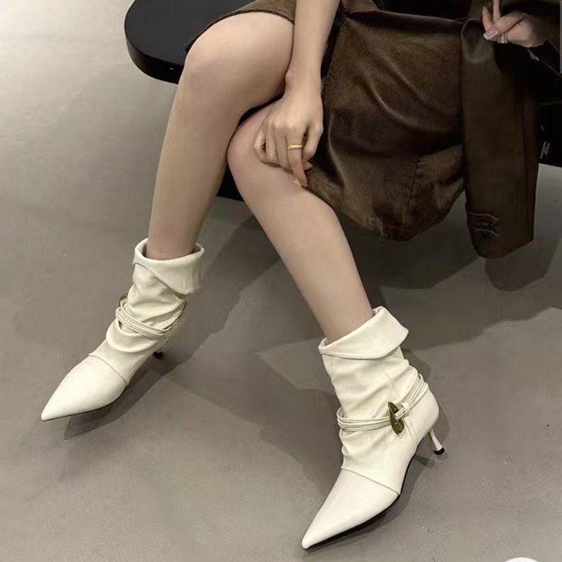 Koreanische Retro Spitzstiefel: Wildleder Stiletto Mid-Calf mit Metallschnalle, Herbst/Winter Kollektion 2025