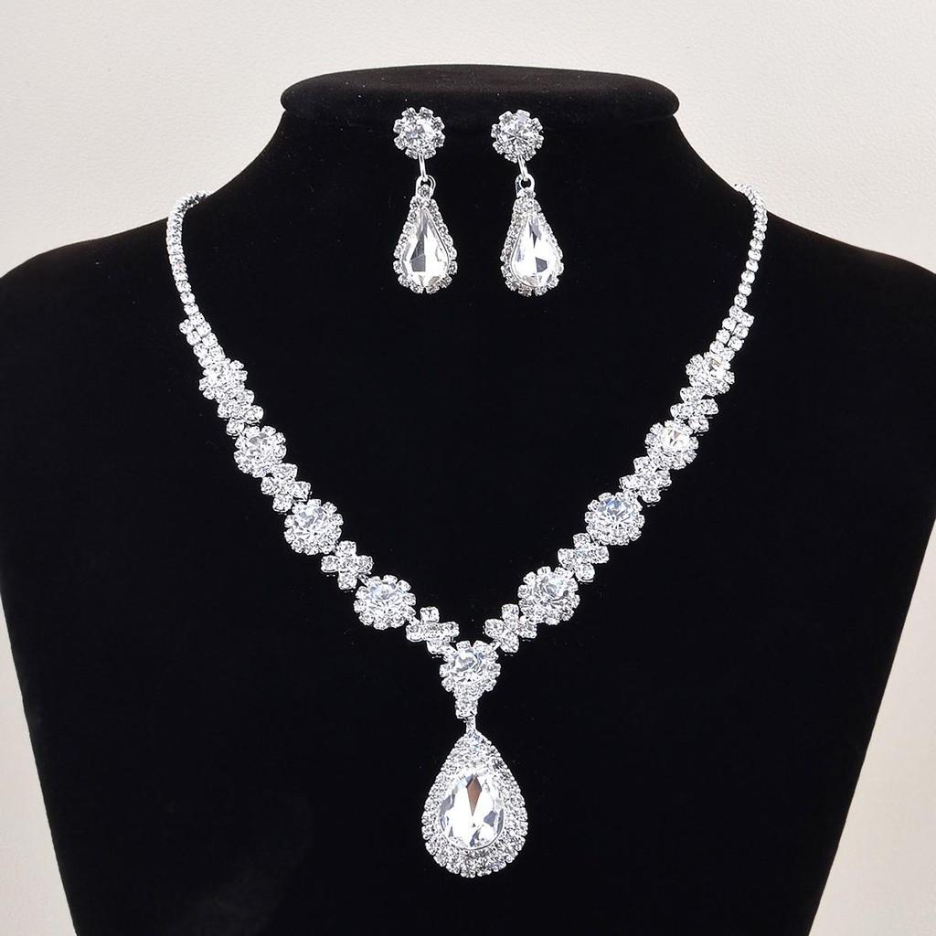 Elegant European & American Alloy Necklace Set - Versatile Bridal & Evening Jewelry