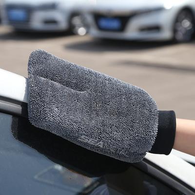 Péče o auto – Houby, hadry a kartáče