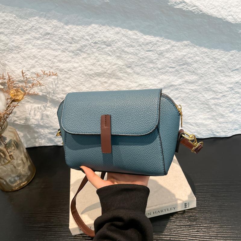 Women's Bag 2025 Winter Women's Messenger Bag New Small Bag Foreign Style Niche Korean Version Single Shoulder Messenger Bag Small Square Bag