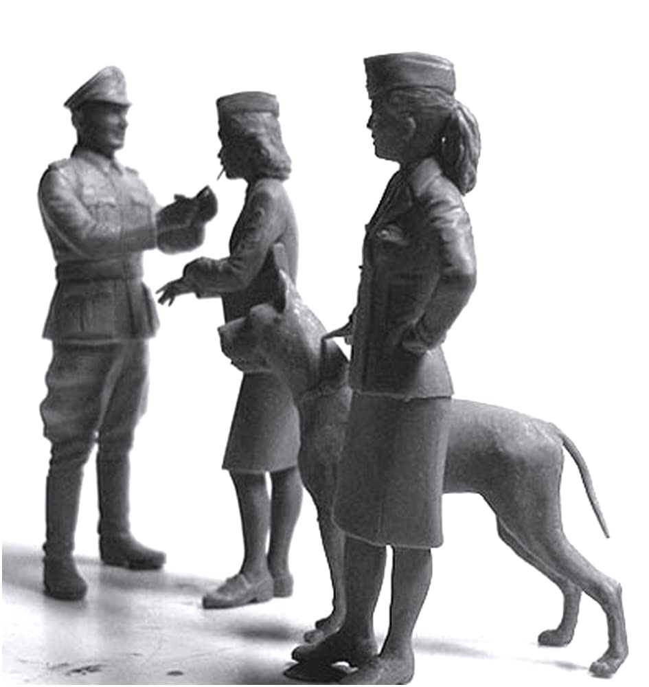 Master Box German 2 Female Crew Officer and Large Dog Set Plastic Model MB35057 1/35 Assistants, Member,